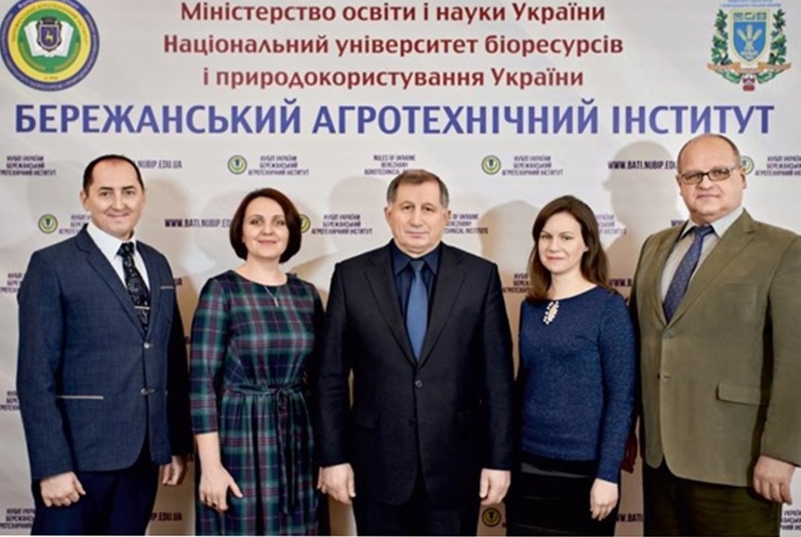 Василь Кузьович (на фото – в центре)Фото: bati.nubip.edu.ua